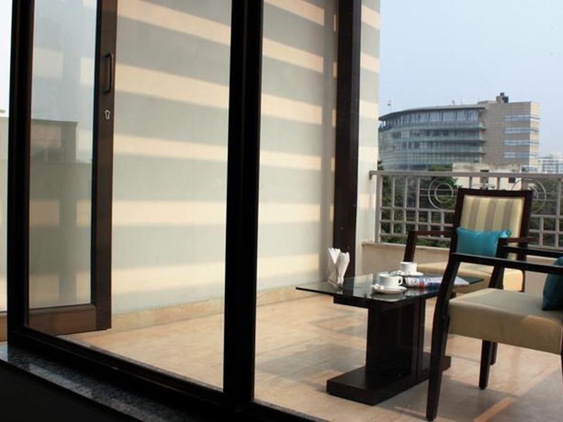 Stately Suites Mg Road Gurgáon Exteriér fotografie