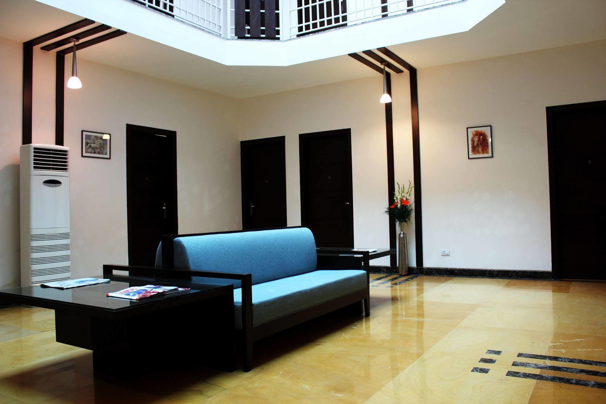 Stately Suites Mg Road Gurgáon Exteriér fotografie