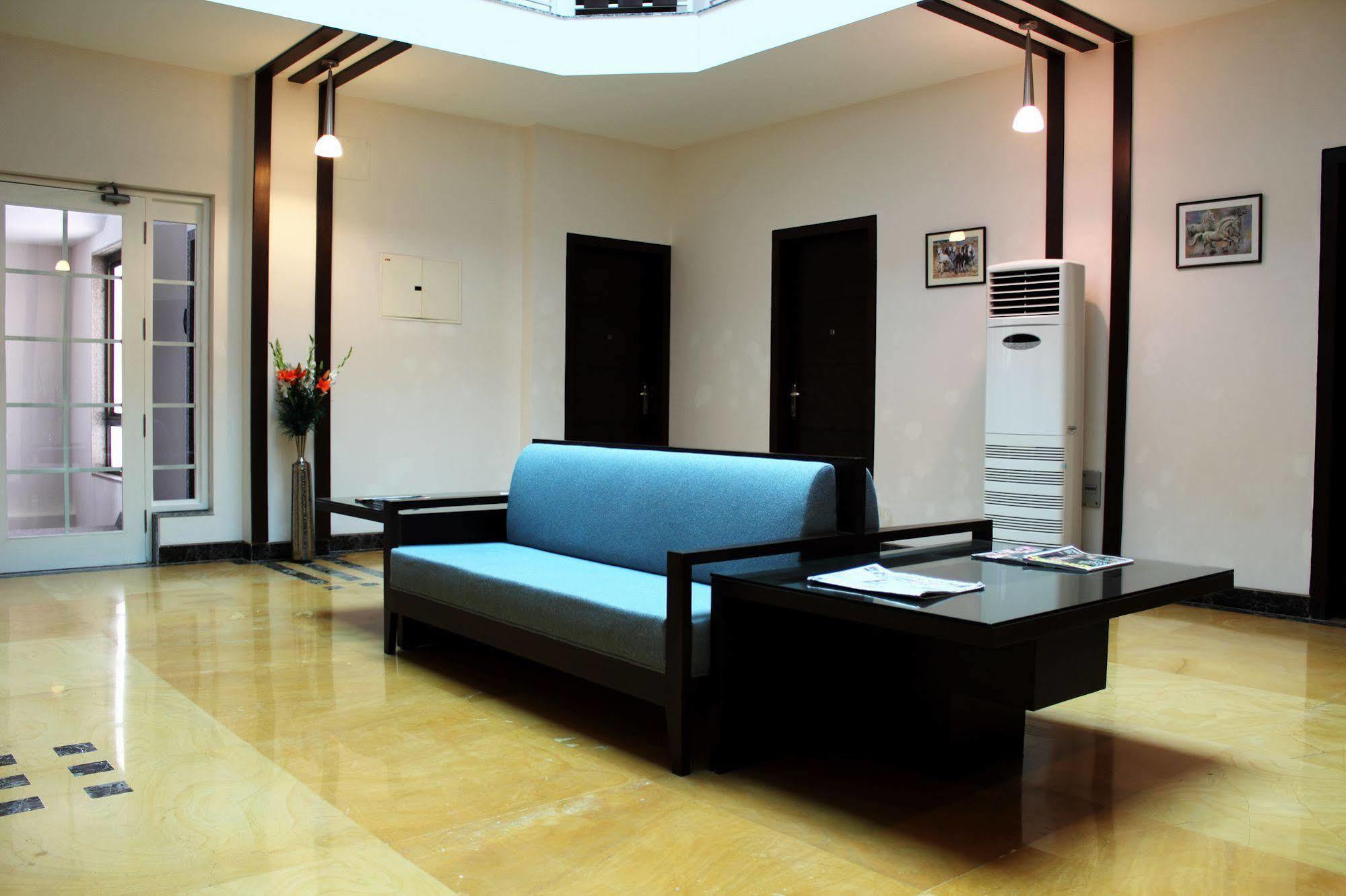 Stately Suites Mg Road Gurgáon Exteriér fotografie